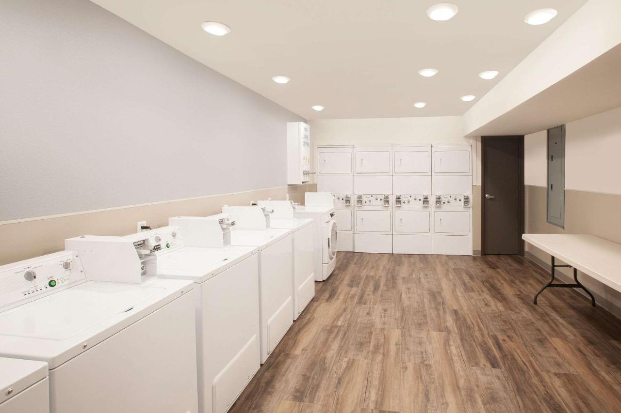 Woodspring Suites ويست مونرو المظهر الخارجي الصورة